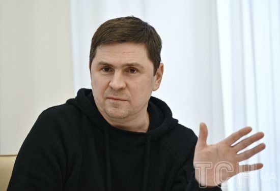 “РФ тисне на певні психоемоційні питання”: Подоляк про новий рівень кремлівської пропаганди