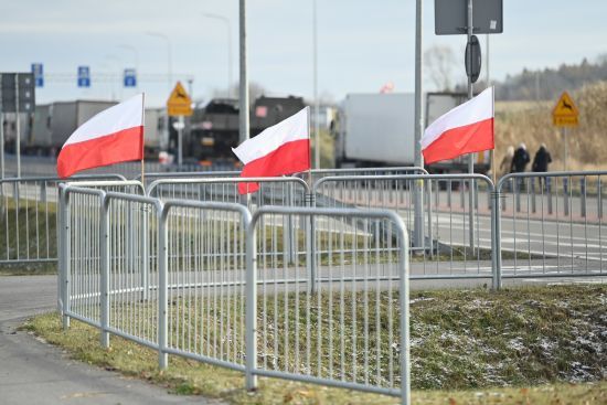 Польські фермери погрожують надовго заблокувати пункт пропуску на кордоні з Україною