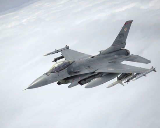 Навчання українських пілотів на F-16 починається у Румунії: подробиці