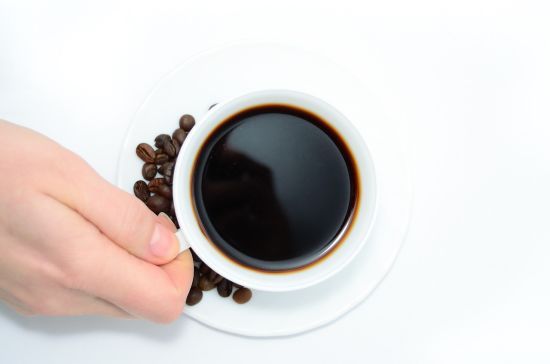 Склянка води до чашки кави: чому це важливо