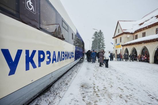 “Укрзалізниця” запустить додатковий поїзд зі Львова до Карпат