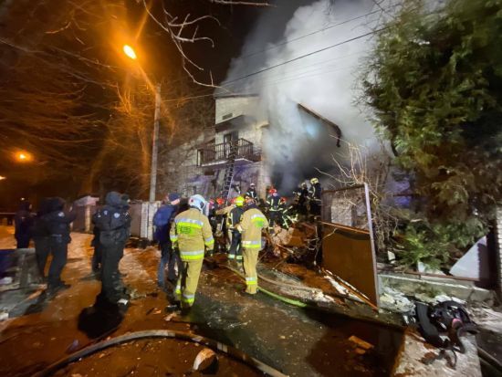 У Львові прогримів вибух: з-під завалів будинку дістали дитину (фото)