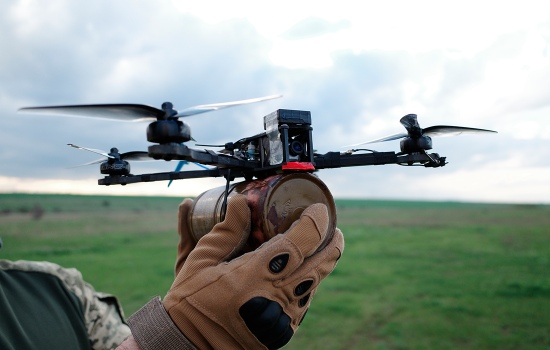 Україна виготовляє вшестеро менше FPV-дронів за Росію: журналісти пояснили, в чому причина