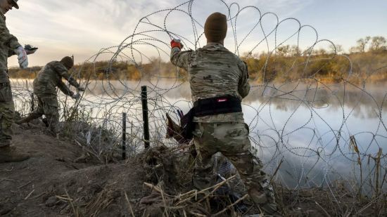 Техас відмовляється підкорятися Вашингтону: невже штат оголосив “війну” Байдену (відео)