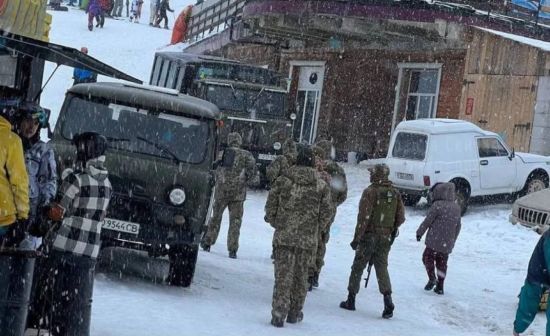 Працівники ТЦК 1 січня завітали на гірськолижний курорт Драгобрат – соцмережі (фото, відео)