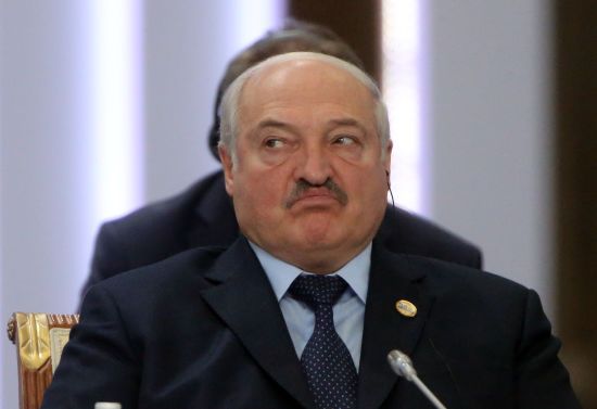 Лукашенко підписав закон про довічні гарантії: заборонив судити себе після відставки