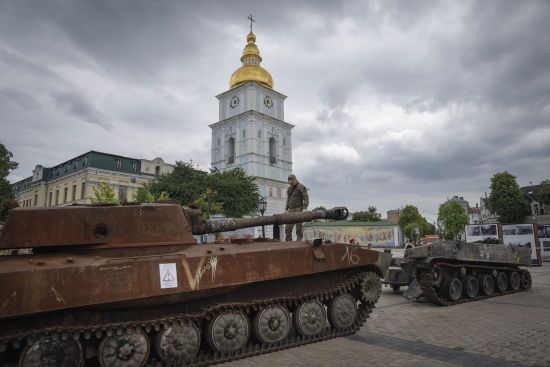 Повітряні сили попереджають про велику кількість ракет у напрямку Києва