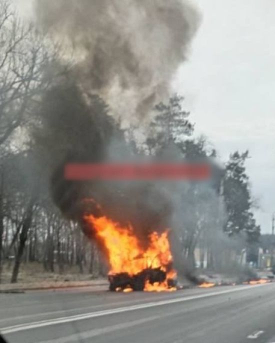 В Бєлгороді заявили про обстріл: “прилетіло” по авто і будинках (фото, відео)