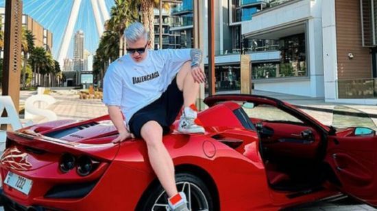 Ferrari, Lamborghini та релакс на островах: як молоді “мажори” відпочивають у розпал війни й мобілізації