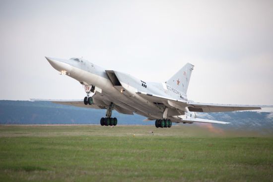 “Це зовсім нова унікальна розробка”: у Defense Express припустили, чим могли збити російський Ту-22М3