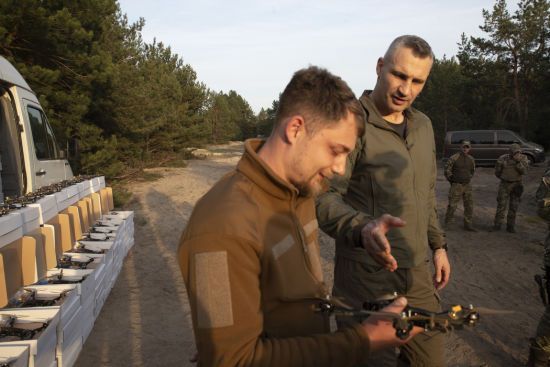 Громада Києва передала бригаді «Рубіж» ще 500 FPV-дронів, – Кличко