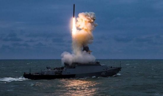 Росія після тривалої перерви вивела ракетоносії в Чорне море