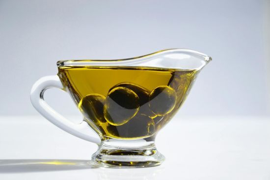 Пришвидшить розвиток однієї хвороби: вчені зі США розповіли, кому не варто вживати оливкову олію