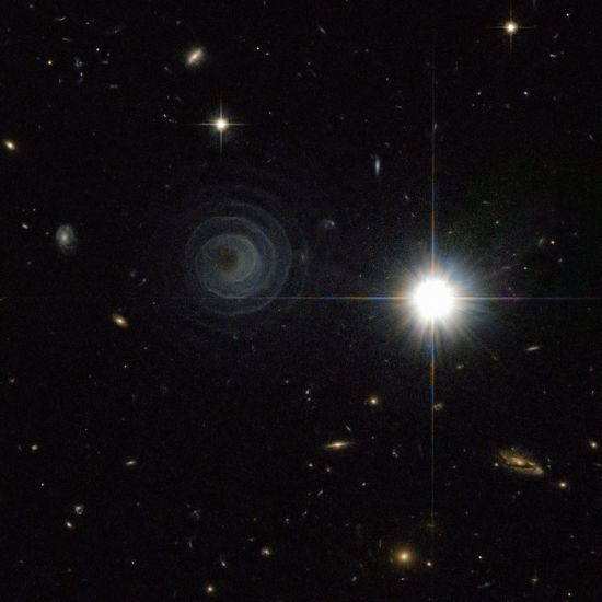 Надзвичайна небесна спіраль: “Габбл” зробив дивовижне фото процесу формування передпланетної туманності