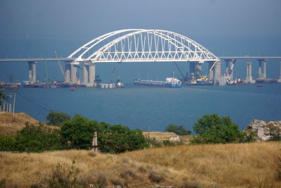 Кримський міст: якої шкоди його будівництво завдало економіці України